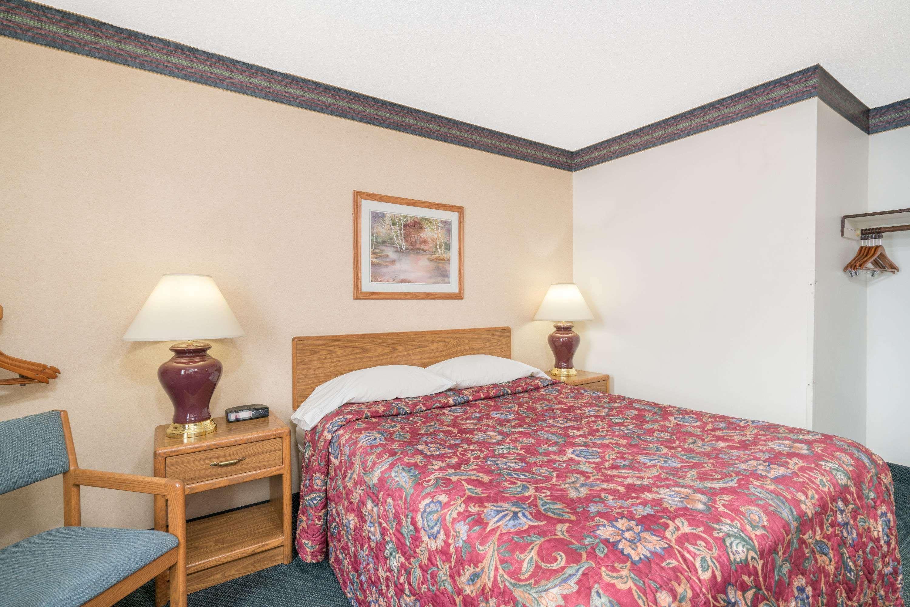 Super 8 By Wyndham Superior Wi Hotell Eksteriør bilde