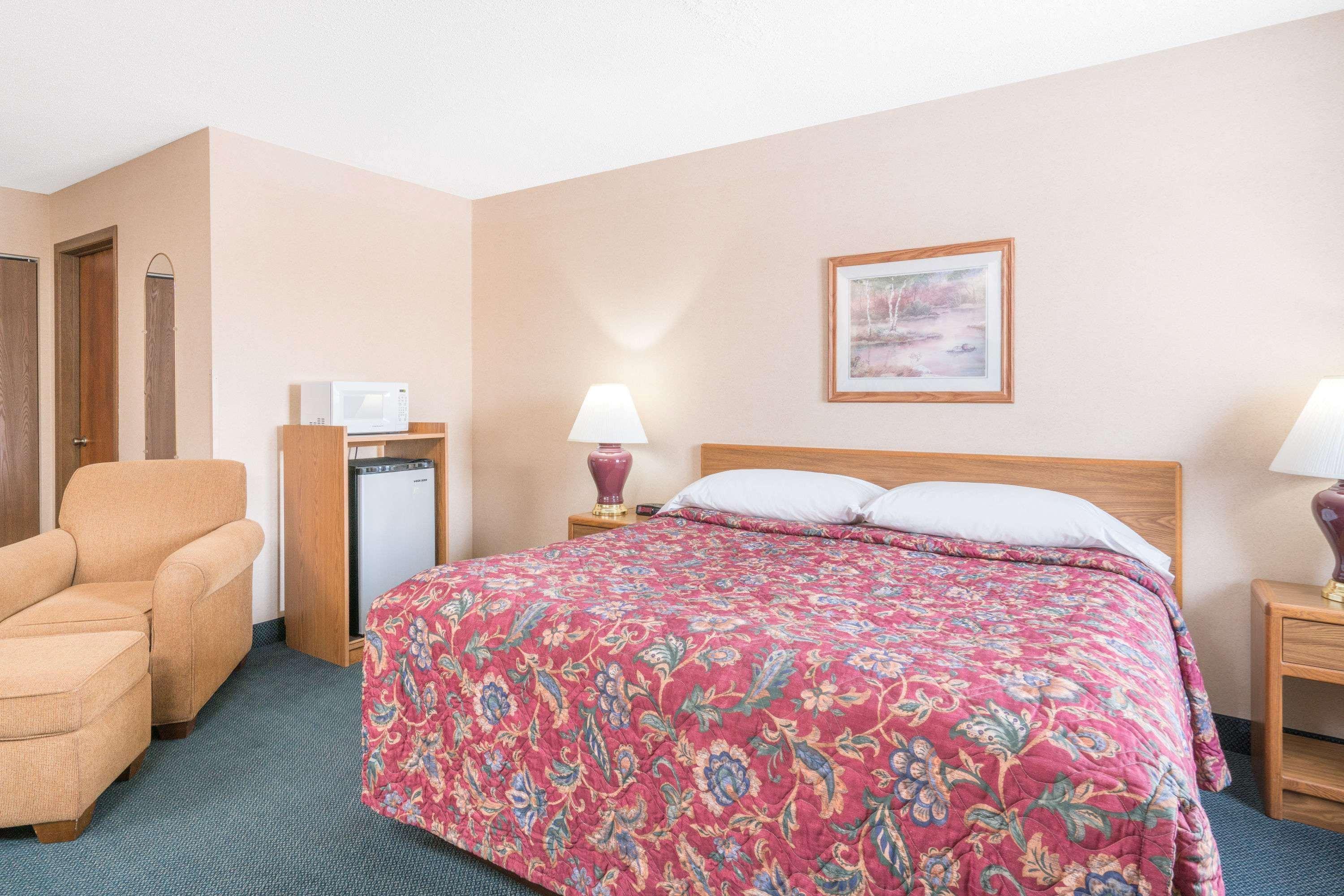 Super 8 By Wyndham Superior Wi Hotell Eksteriør bilde